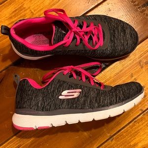 Skechers athletic shoes, tennis shoes, sneakers